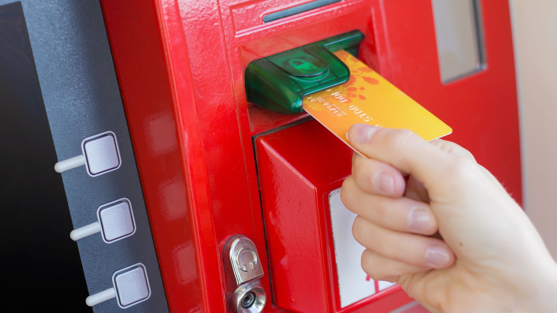 Rút tiền thẻ tín dụng quận 3 tại cây ATM