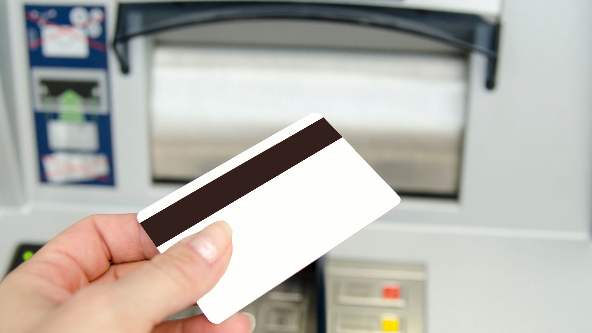 Rút tiền thẻ tín dụng quận 7 tại cây ATM